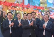 范明政总理视察2026年首届春季博览会开幕式彩排